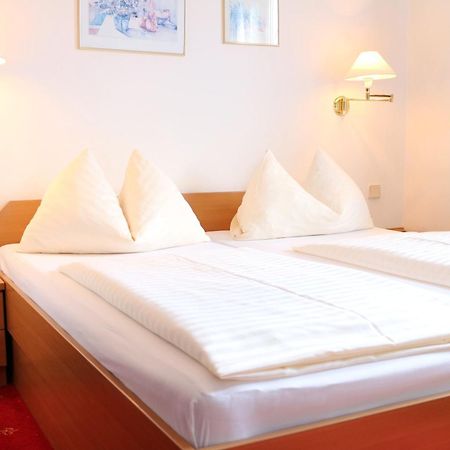 Hotel Gasthof Kasino วิลลาค ภายนอก รูปภาพ