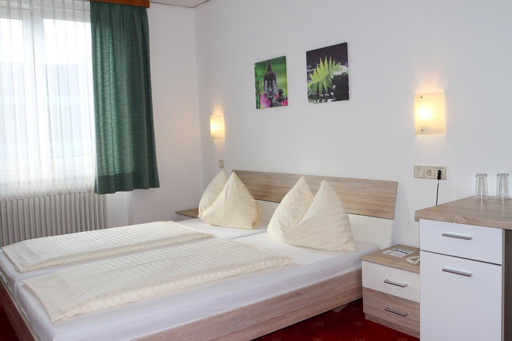 Hotel Gasthof Kasino วิลลาค ห้อง รูปภาพ