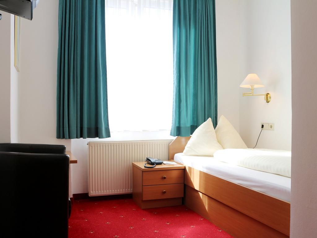Hotel Gasthof Kasino วิลลาค ห้อง รูปภาพ