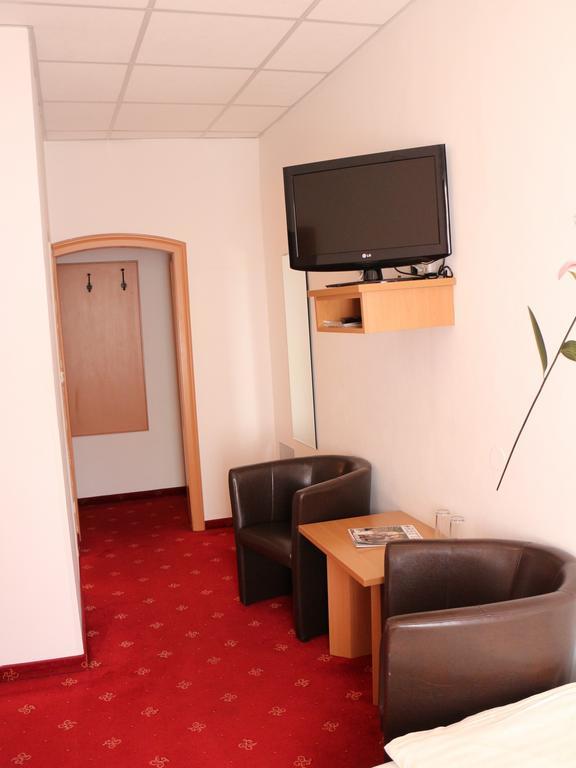 Hotel Gasthof Kasino วิลลาค ห้อง รูปภาพ