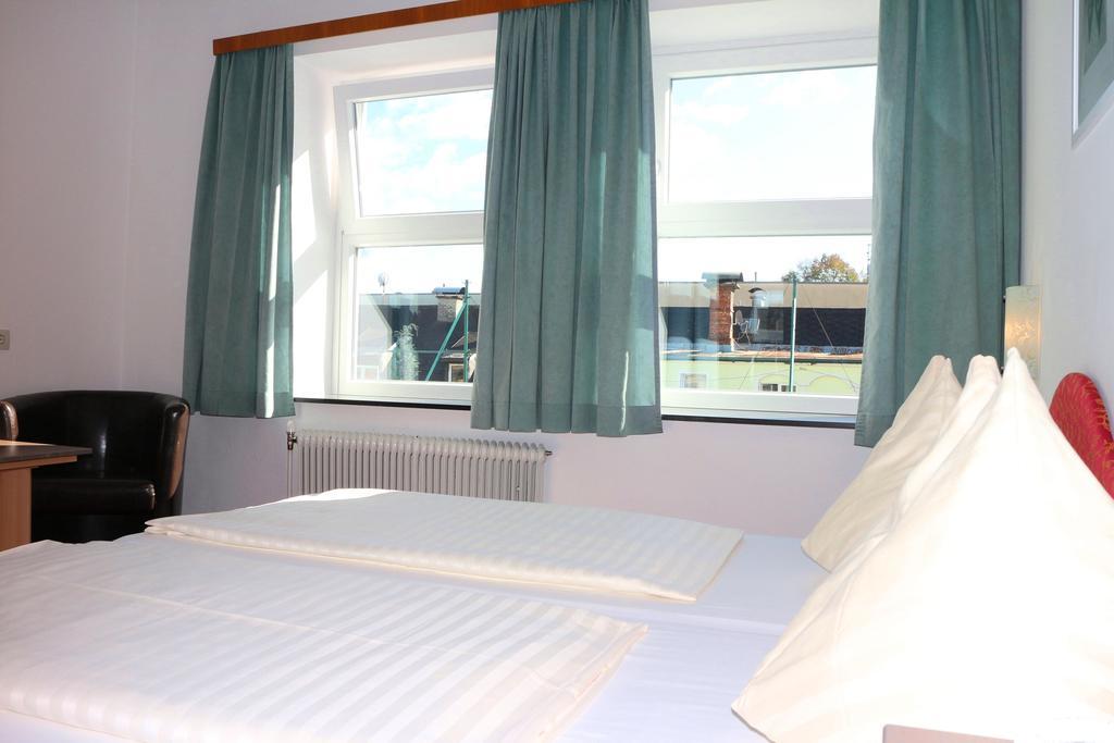 Hotel Gasthof Kasino วิลลาค ภายนอก รูปภาพ